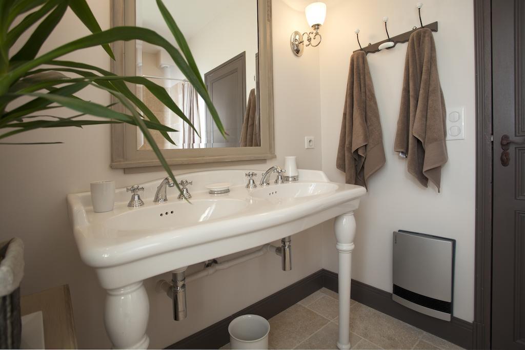 Maison D'Hotes De Charme Les Bruhasses Кондом Стая снимка